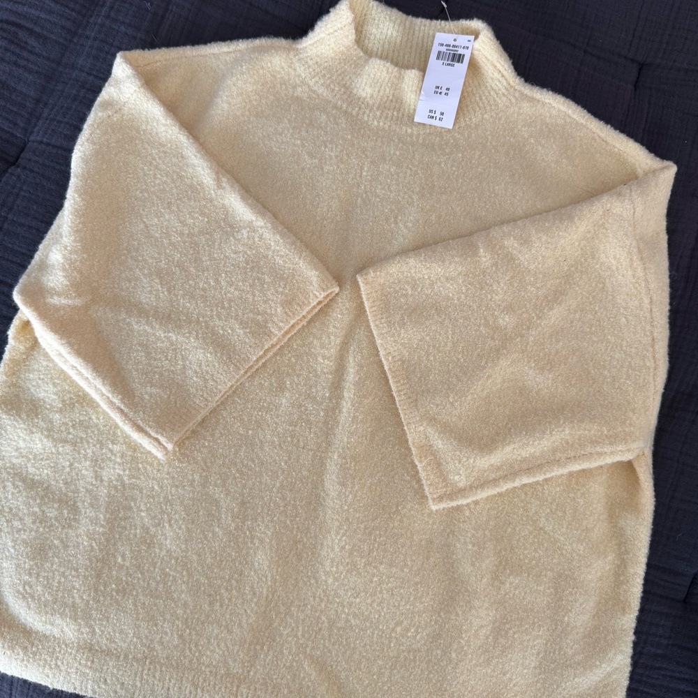 Abercrombie & Fitch Soft Yellow Sweater